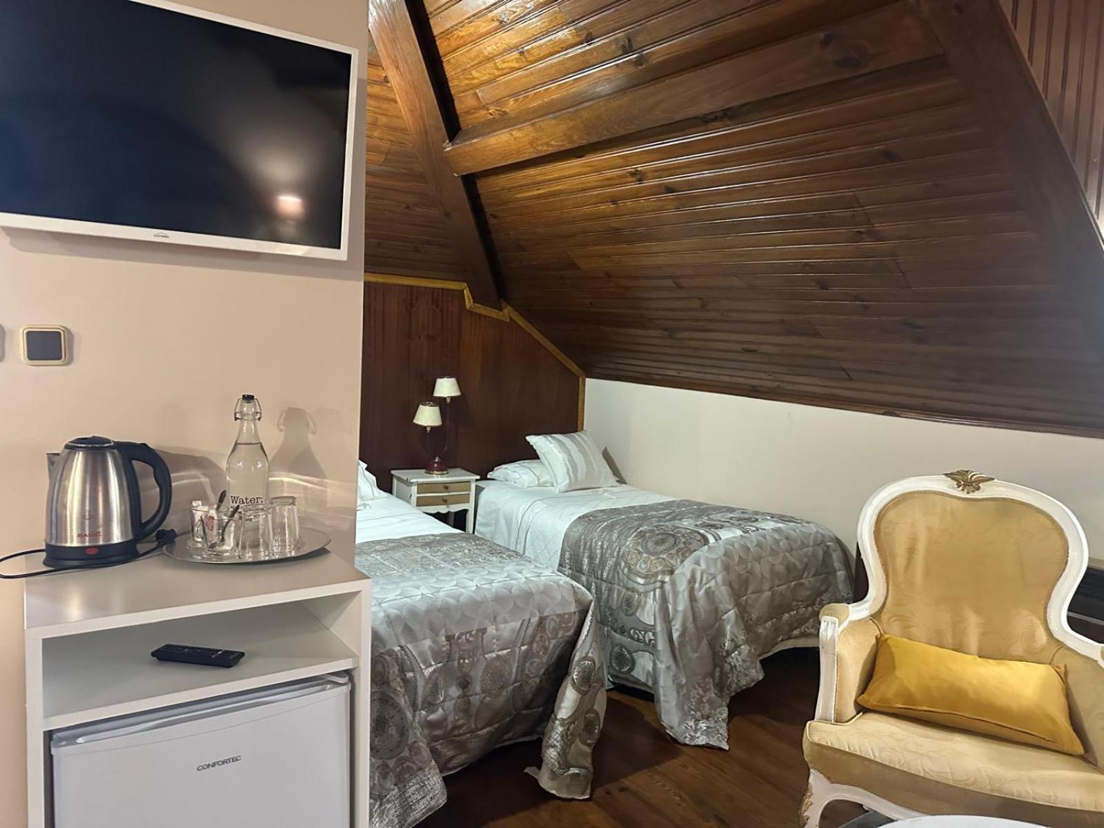 Vila Aurora Лузо Екстериор снимка